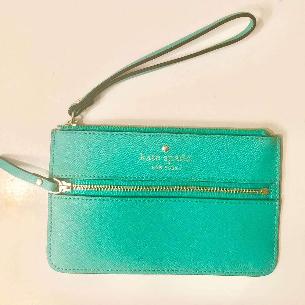 Kate Spade Turquoise Wristlet. Good Condition!